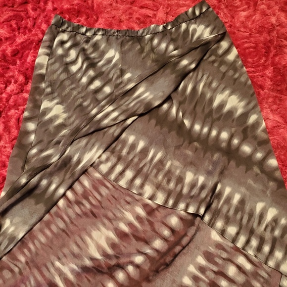 EXPRESS BLACK & WHITE HIGH LOW WRAP SKIRT! - Picture 6 of 8